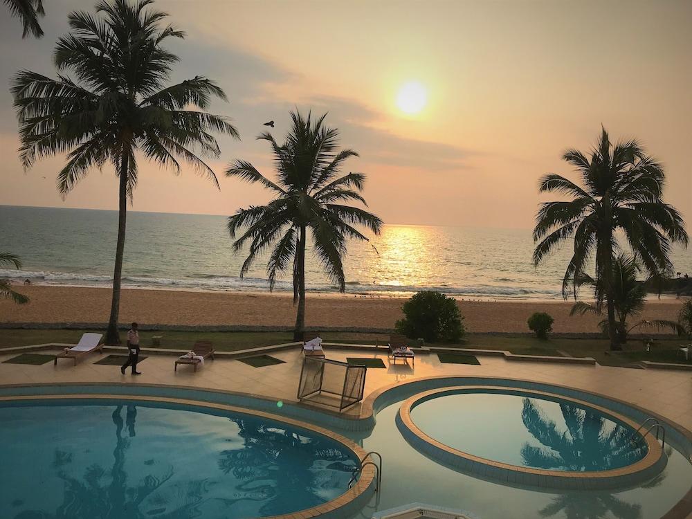 Induruwa Beach Resort Exteriér fotografie