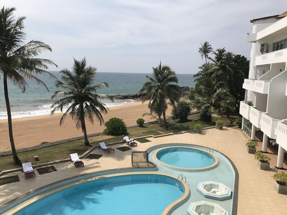 Induruwa Beach Resort Exteriér fotografie