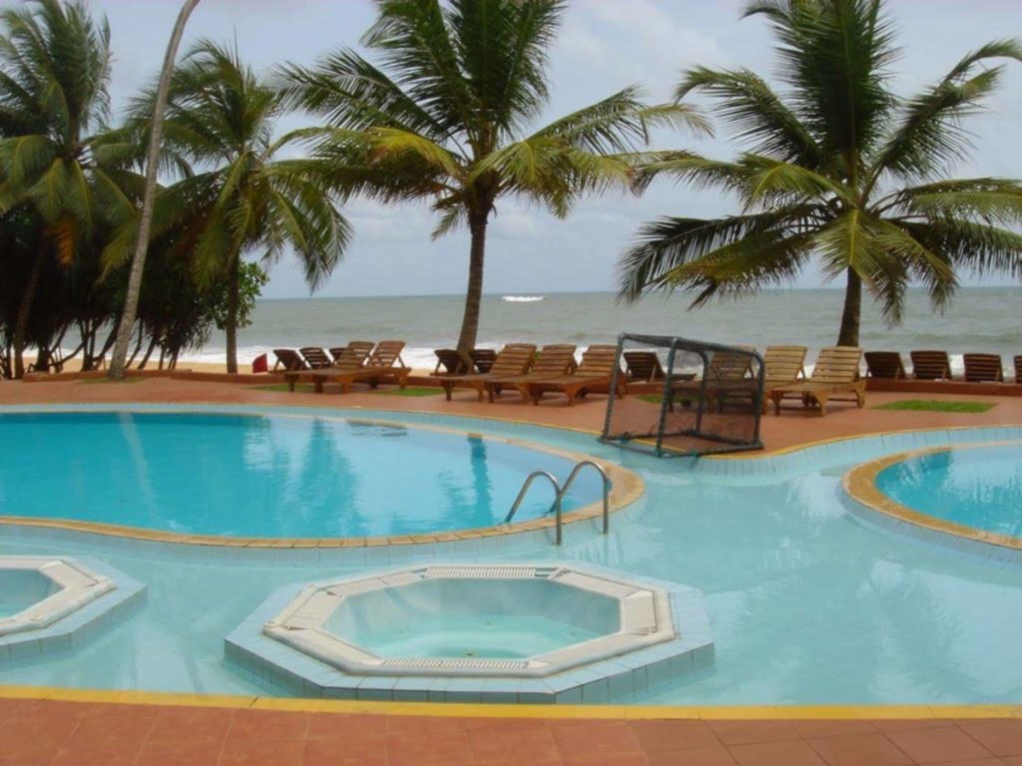 Induruwa Beach Resort Exteriér fotografie